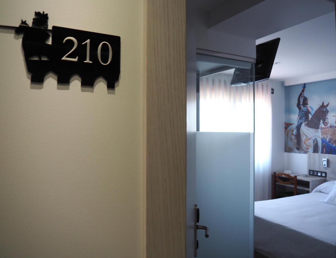 Hostal Don Suero De Quinones Hospital de Órbigo Dış mekan fotoğraf