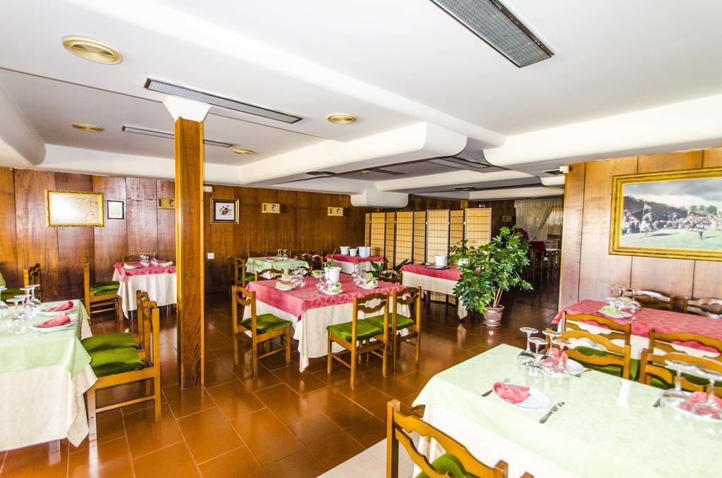 Hostal Don Suero De Quinones Hospital de Órbigo Dış mekan fotoğraf